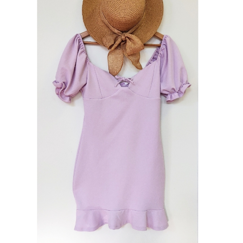 NWOT Puff Sleeve Ruffle Pastel Lavender Stretch Mini Dress sz. M Femenine